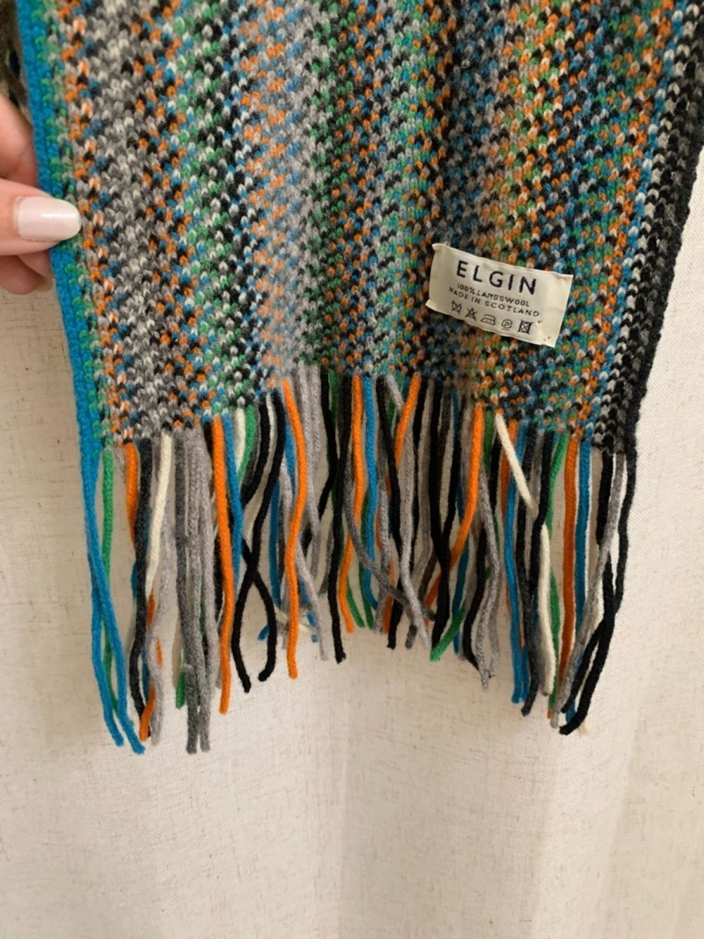 Johnstons of Elgin 100% Lambswool Scotland Striped Multicolor Knit Scarf Fringe - Picture 3 of 5